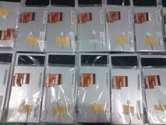 800×480 FPC 산업적 Lcd는 400 cd/M2 로에스 150PPI HSD062IDW1-A01 한킨스타를 드러냅니다